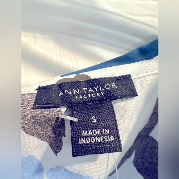 Ann Taylor Factory NWT Size S - Picture 2 of 3